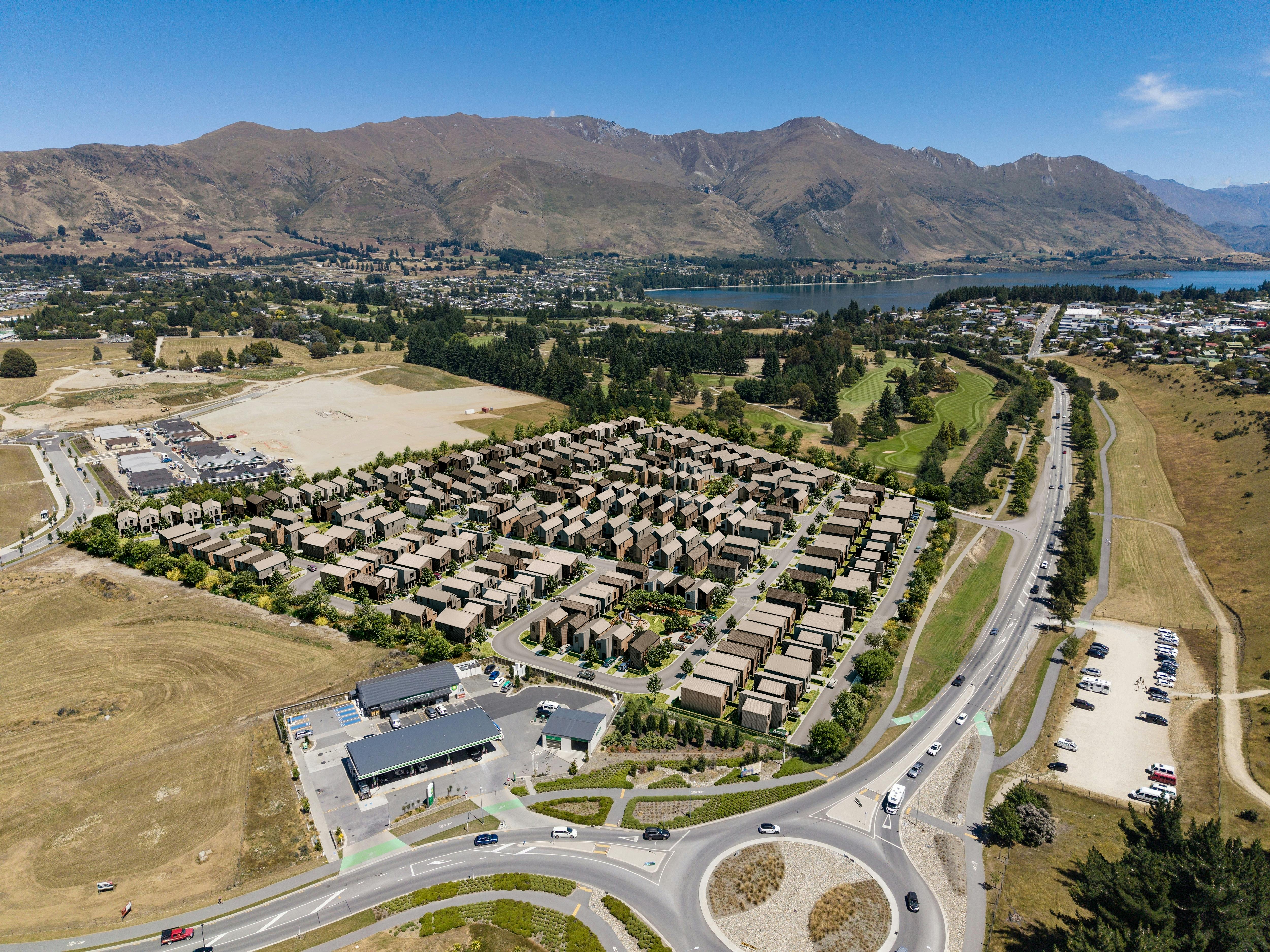 Fairway Villas Ext Aerial Draft01