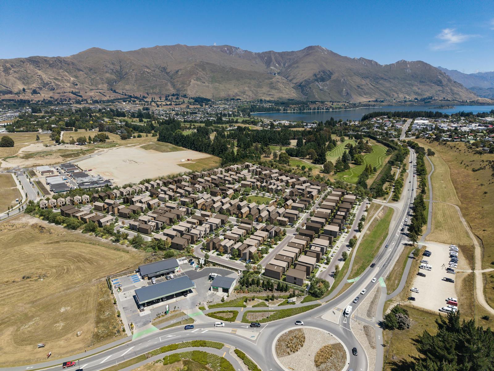 Aerial view of The Links Wānaka masterplan adjacent to the Wānaka Golf Course